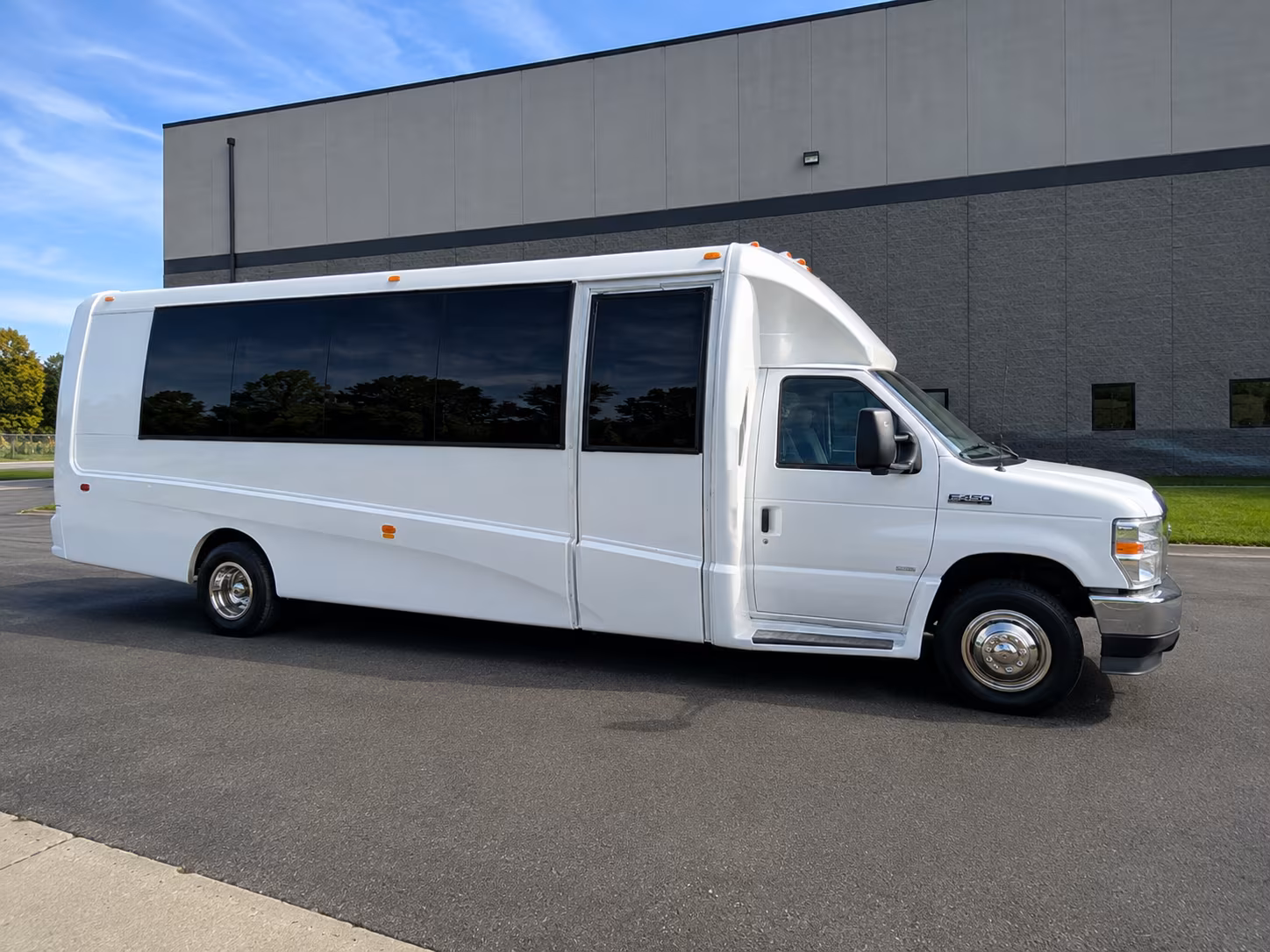 bus rentals for bands and performers traveling through independence
