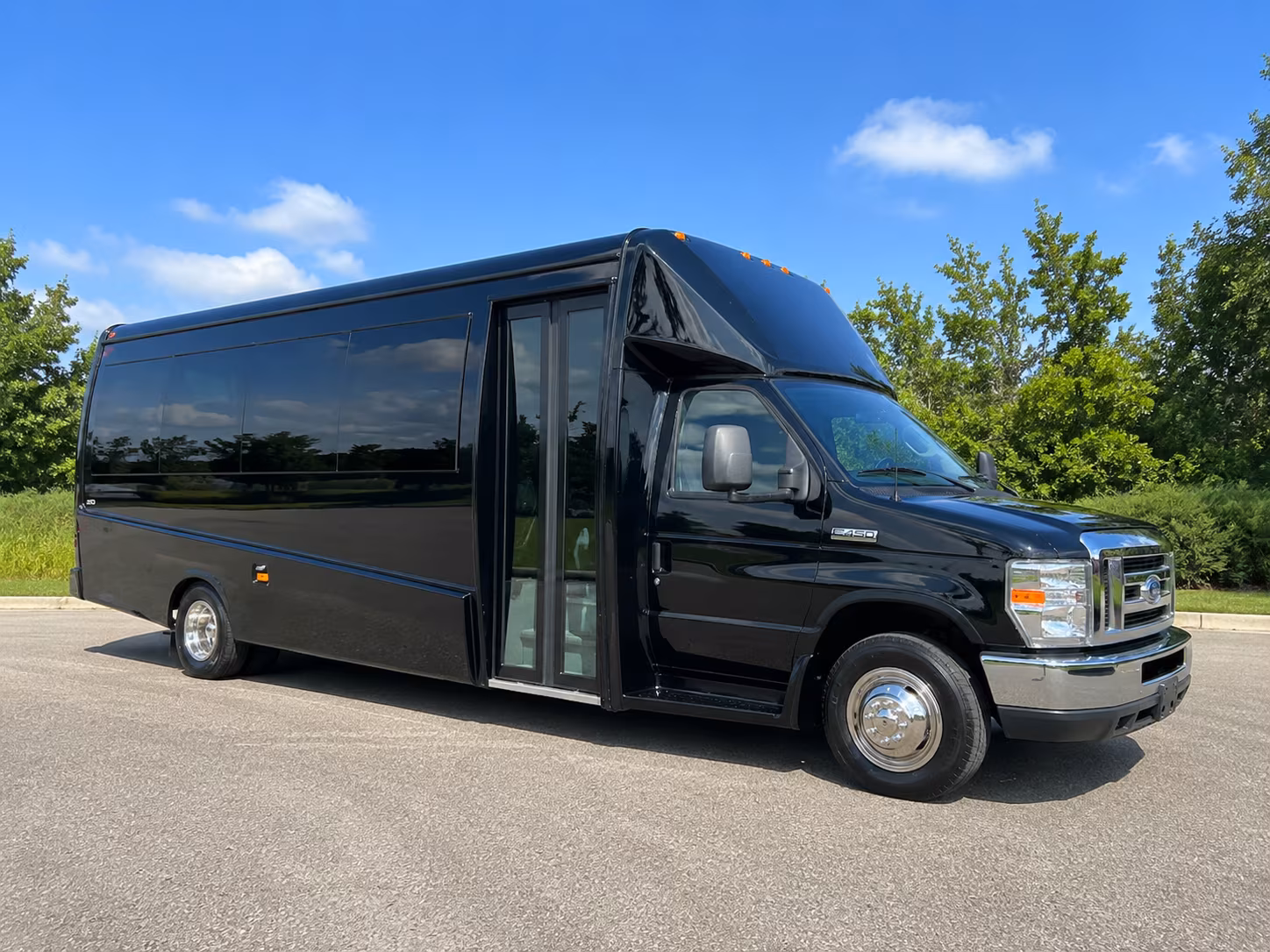 charter buses for performing arts and cultural field trips in the region