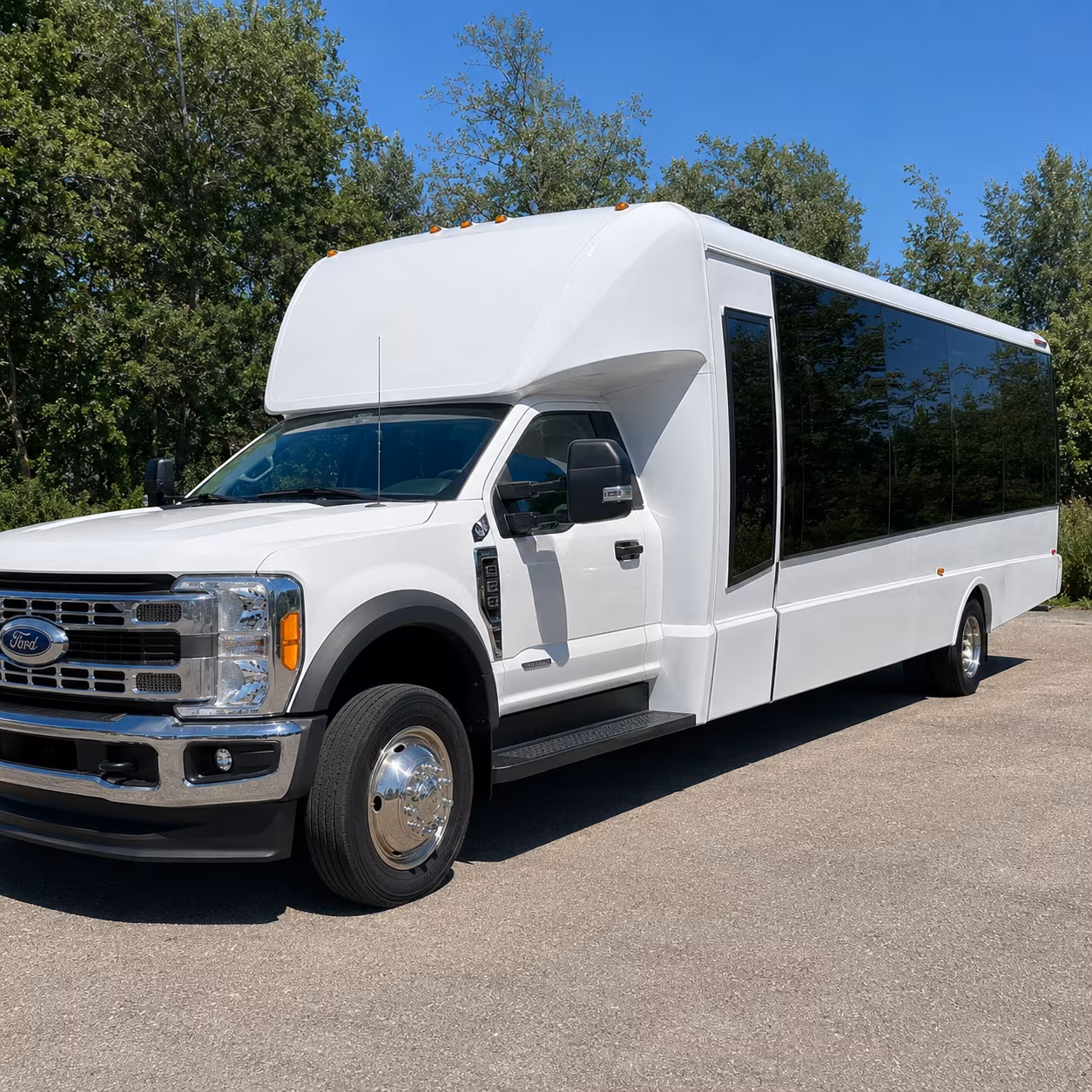 corporate airport transfer buses between independence and kci