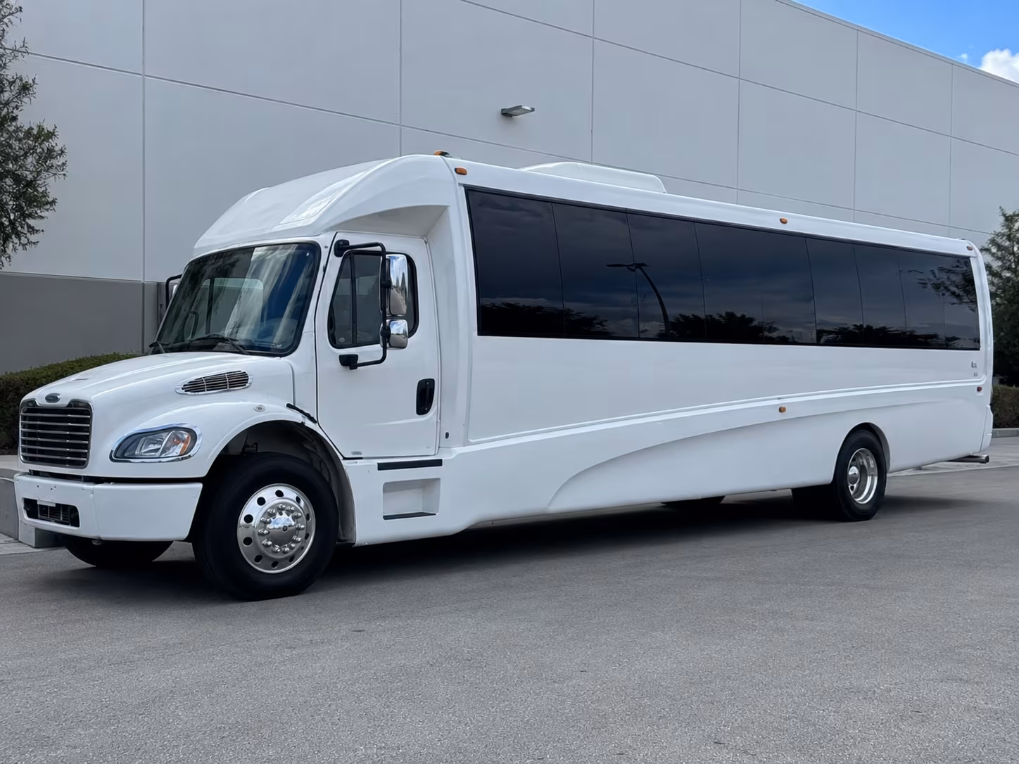 independence party bus