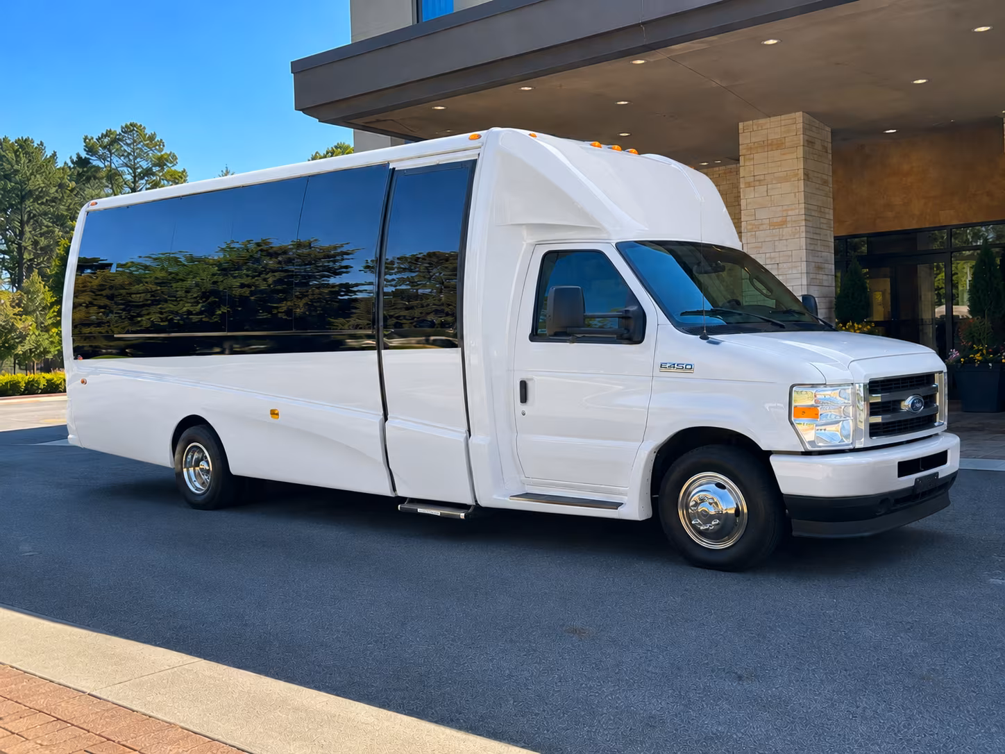 shuttle buses to geha field at arrowhead stadium concerts